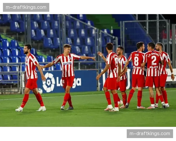 马德里业余联赛引入“传中成功率”作为独立奖项,激励边路球员 马德里业余联赛引入“传中成功率”作为独立奖项,激励边路球员