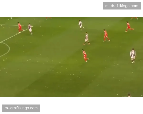 拜仁慕尼黑对阵科隆：卫冕冠军向德甲历史进球纪录发起冲击